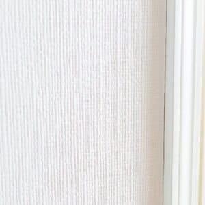 Giấy dán tường Lilycolor 17-305 - Màu trắng kem