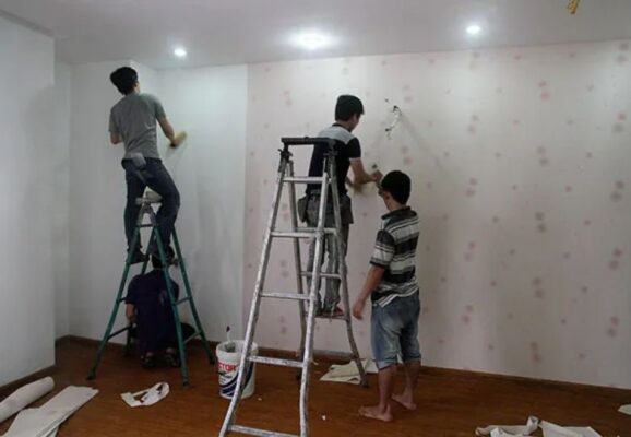 Các cách dán giấy lên tường không bị tróc sơn
