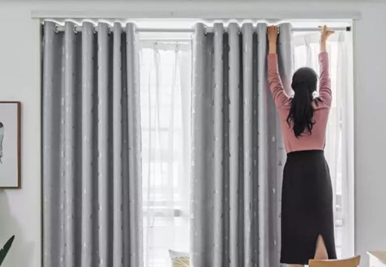 Cách treo rèm cửa không cần khoan