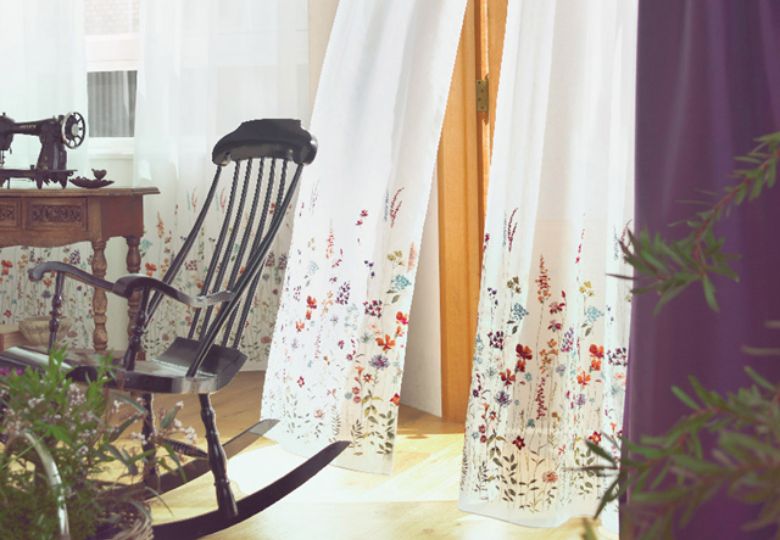 Màu sắc rèm cửa hợp phong thủy