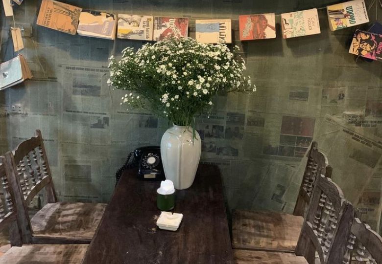 Giấy dán tường quán cafe