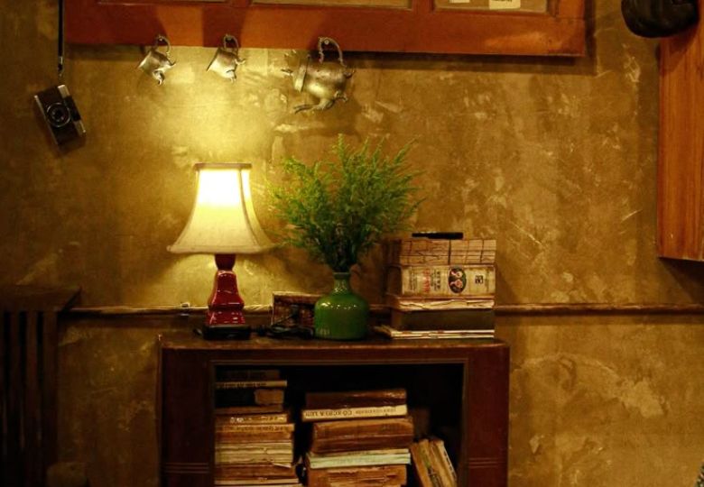 Giấy dán tường họa tiết cổ điển