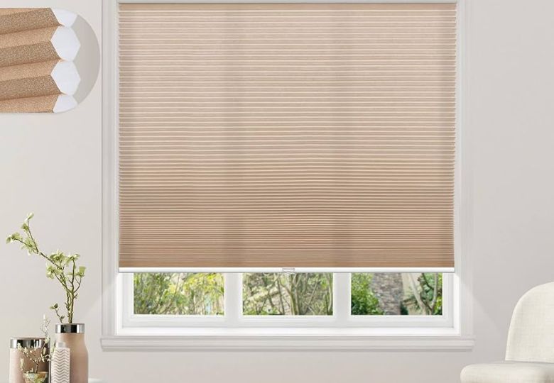 Rèm cửa kéo lên kéo xuống