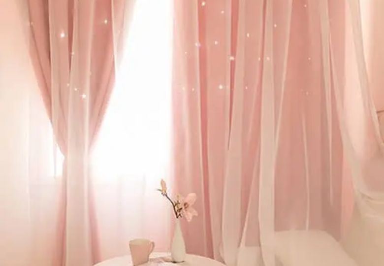 Rèm cửa màu hồng