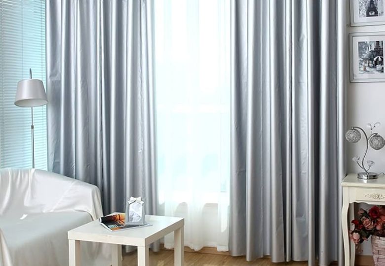 Rèm vải màu xám bạc