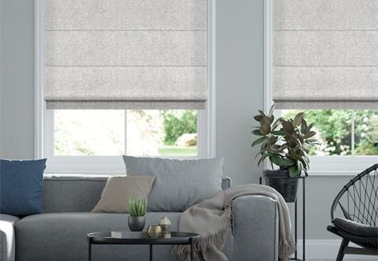 Rèm cửa màu xám khói