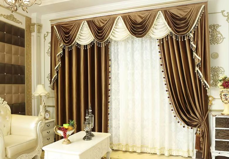 Rèm tân cổ điển chất liệu nhung cao cấp phối viền ánh kim
