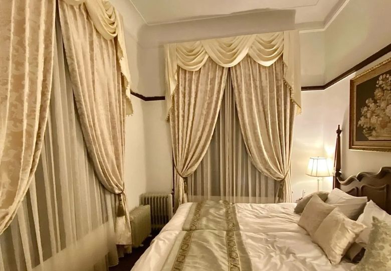 Rèm cửa tân cổ điển