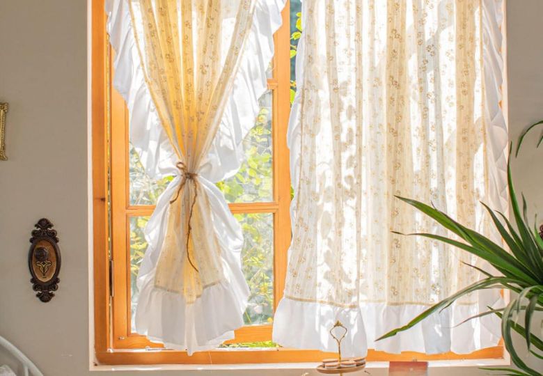 Ý tưởng chọn vải may rèm cửa sổ giúp căn phòng bừng sáng