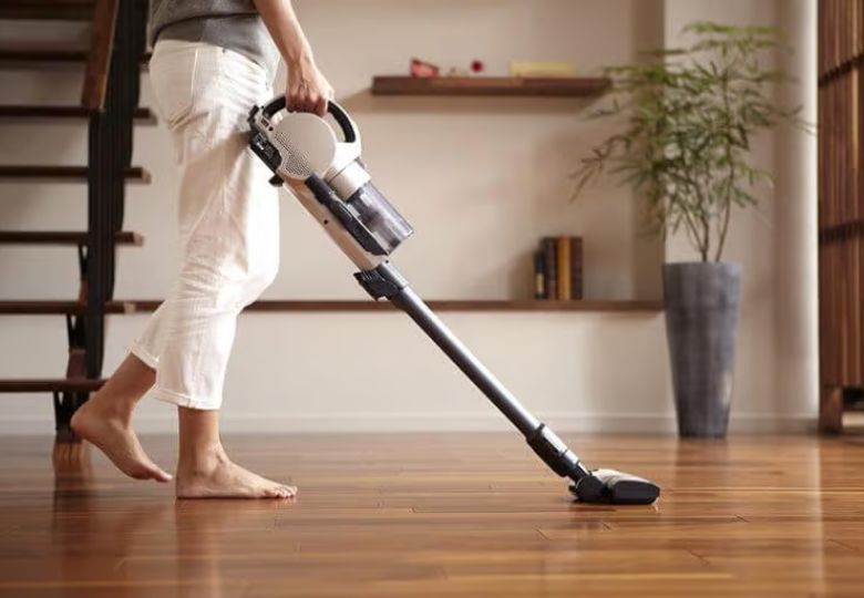 Xử lý sàn nhựa bị xước