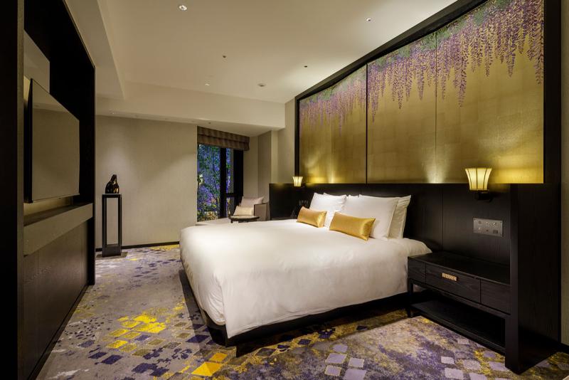 Giấy dán tường Lily Color cho khách sạn sang trọng