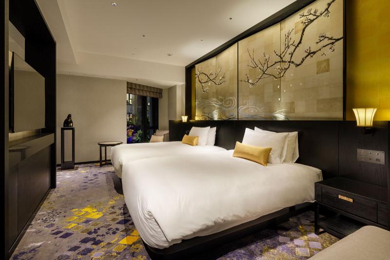 Giấy dán tường Lily Color cho khách sạn sang trọng