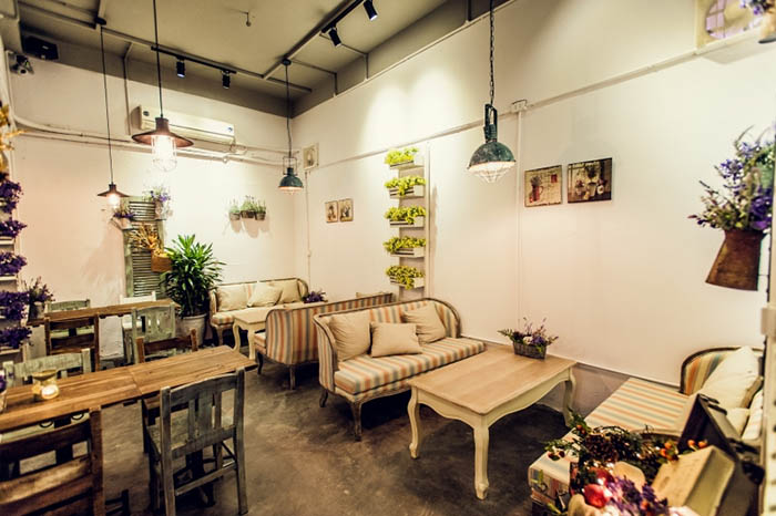 Giấy dán tường trang trí quán trà sữa