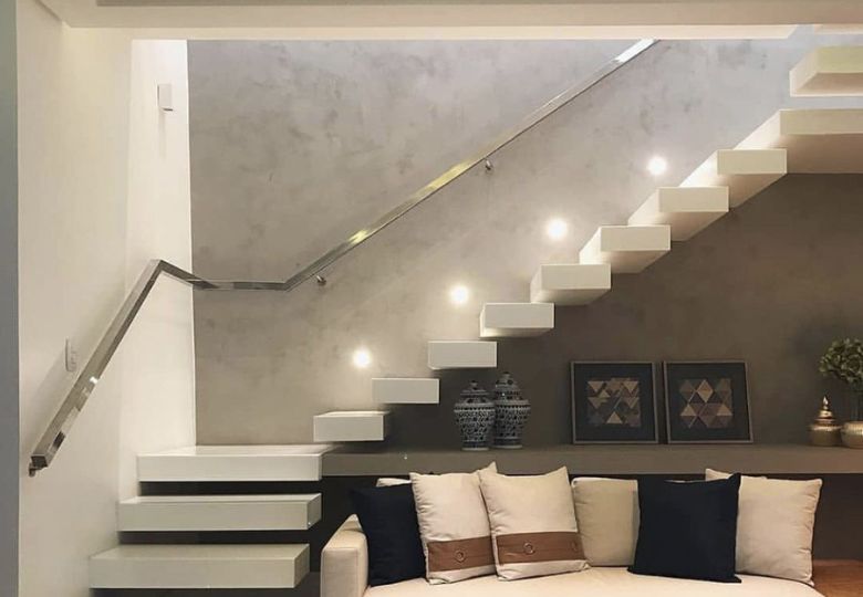 Tạo nên điểm nhấn nhẹ nhàng và hài hòa cho khu vực cầu thang