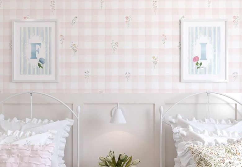 Giấy dán tường phòng ngủ bé gái