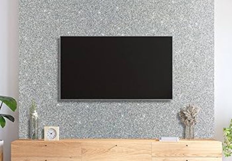 Nên tạo bức tường điểm nhấn để không gian không bị rối mắt