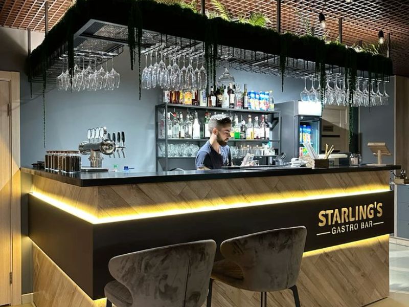 Giấy dán tường quầy bar